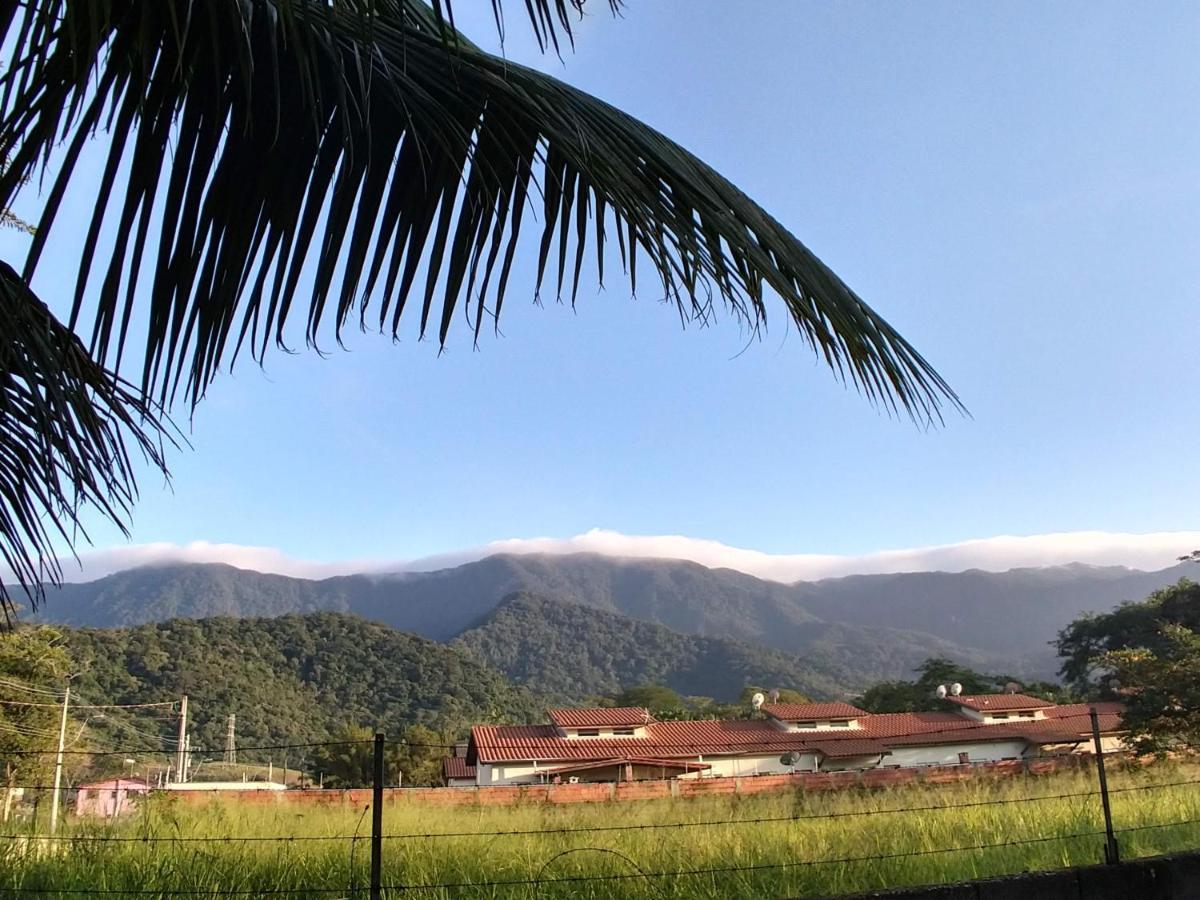 Locacao P Final De Semana Mourada Terrea Hotel Caraguatatuba Buitenkant foto