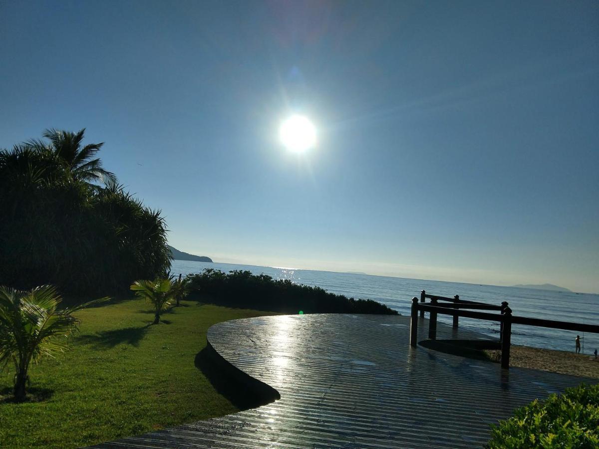 Locacao P Final De Semana Mourada Terrea Hotel Caraguatatuba Buitenkant foto